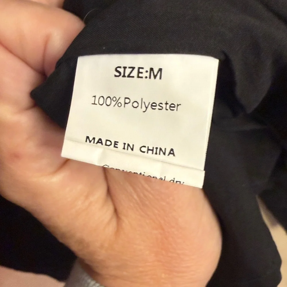 Elegant Black Lace Long-Sleeve Blouse - Picture 5 of 5